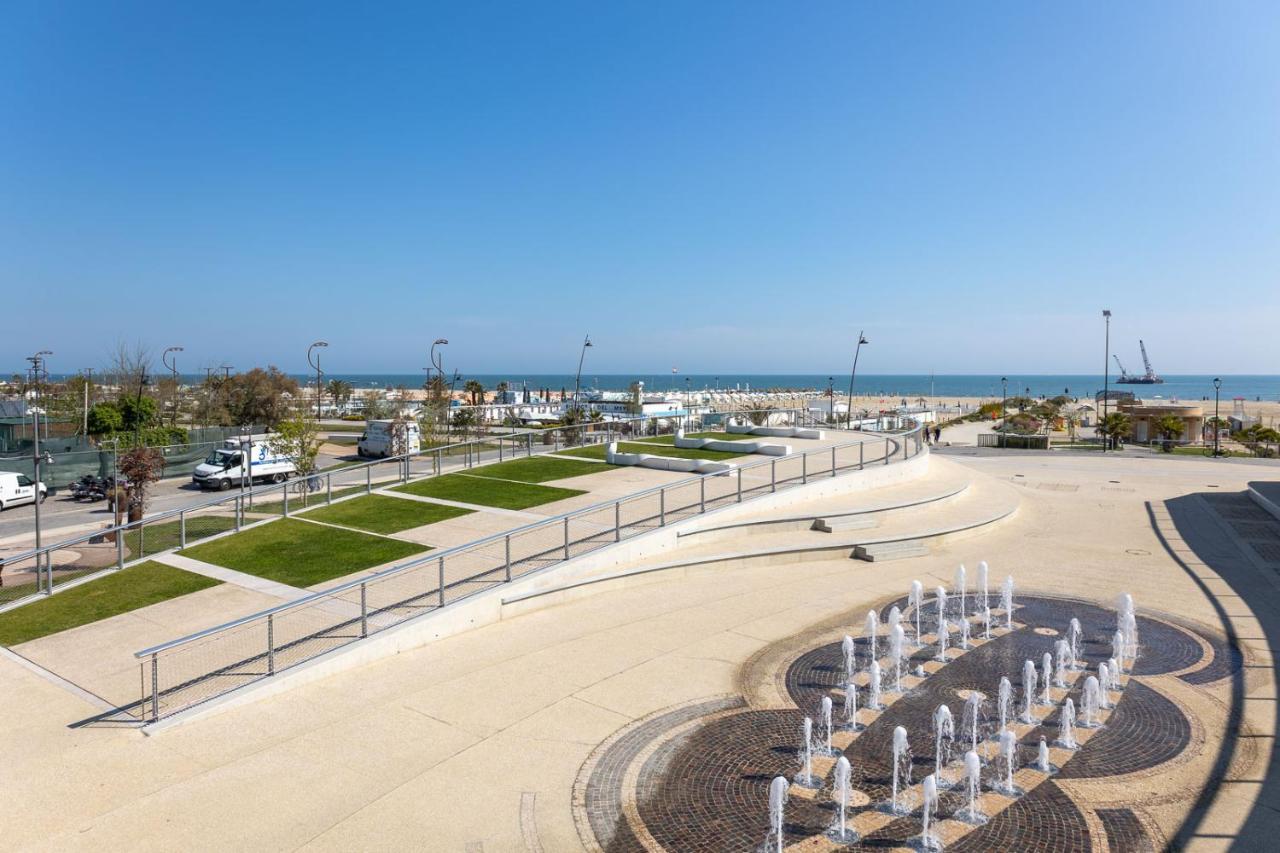 Romantico Open Space A 3Min Dalla Spiaggia - Homeunity Rimini Ngoại thất bức ảnh